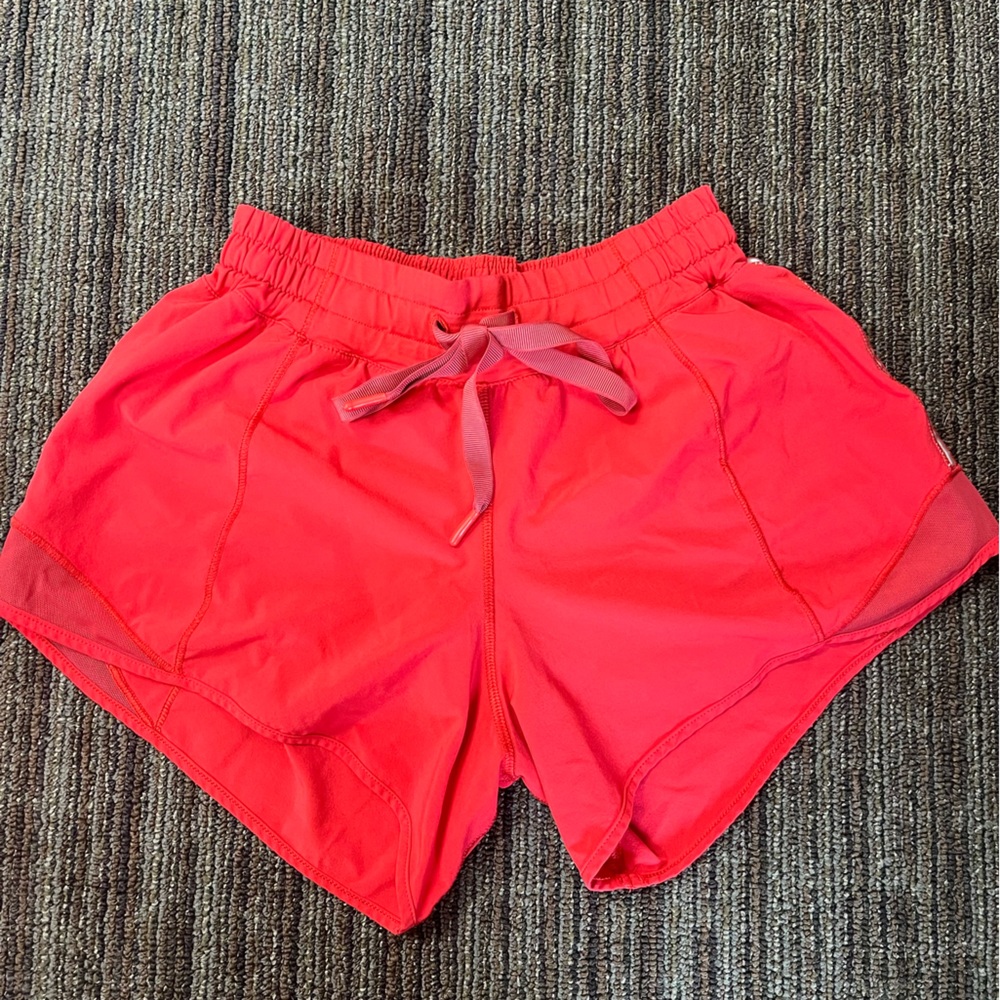 Lululemon Size 2 4 inch red hotty hots